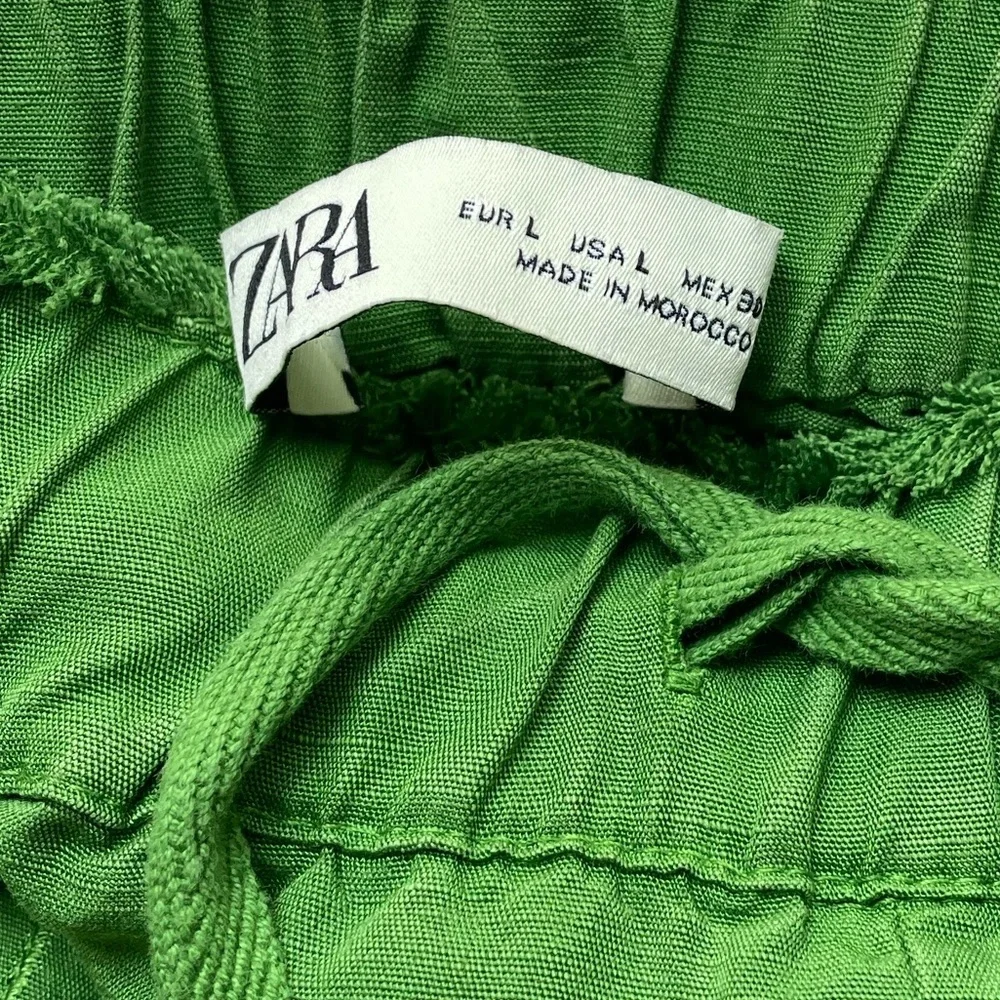 Zara Vibrant Green Cropped Pants linen blend